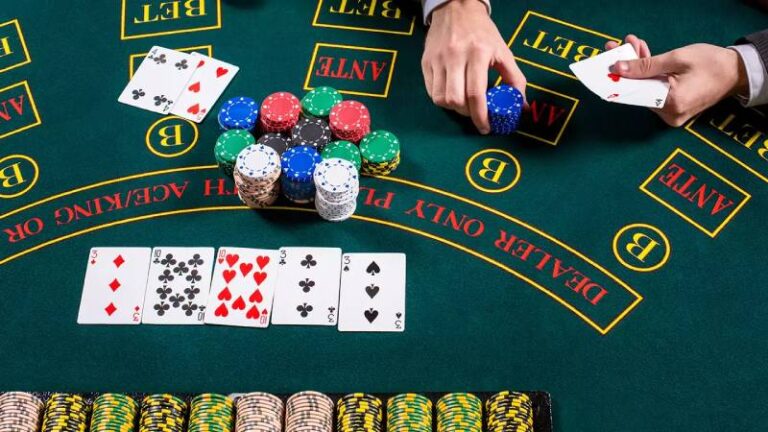 Luật Poker Quốc Tế: Những Quy Tắc Quan Trọng Cần Biết 17 Luật Poker Quốc Tế: Những Quy Tắc Quan Trọng Cần Biết